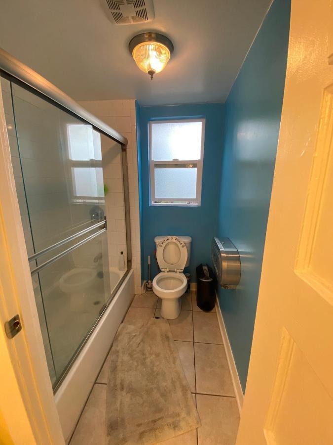 Private Large La Bedroom W Private Half-Bathroom - Ac - Wifi - Private Fridge Near Usc - Exposition Park - Usc Memorial Coliseum - Banc Of California Stadium - Downtown Los Angeles Dtla - University Of Southern California Usc! Extérieur photo