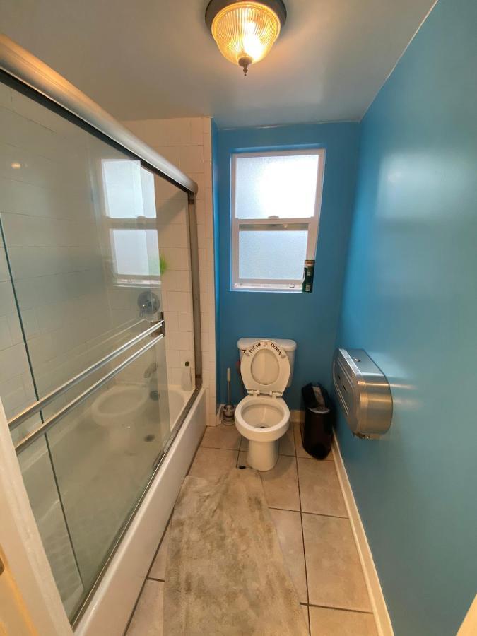 Private Large La Bedroom W Private Half-Bathroom - Ac - Wifi - Private Fridge Near Usc - Exposition Park - Usc Memorial Coliseum - Banc Of California Stadium - Downtown Los Angeles Dtla - University Of Southern California Usc! Extérieur photo